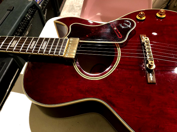 epiphonehowardroberts (13).jpg